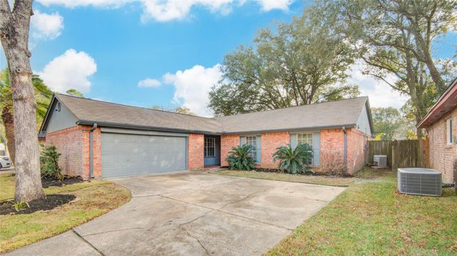 6722 Lynngate Drive, Spring, TX 77373