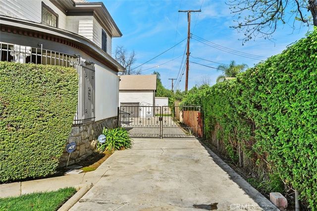 4771 Victoria Avenue, Riverside, CA 92507