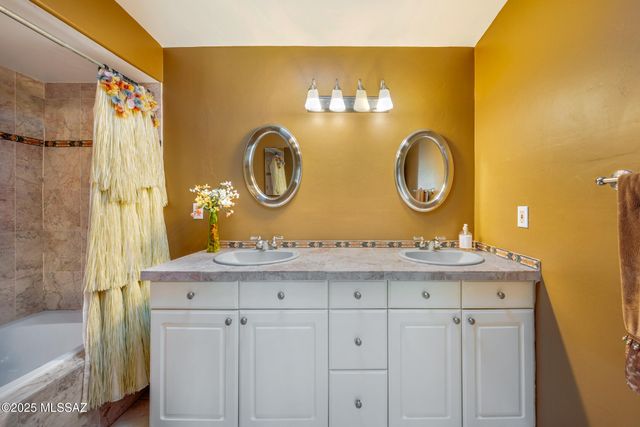 10155 E Prince Road, Tucson, AZ 85749