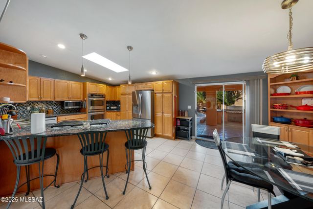 10155 E Prince Road, Tucson, AZ 85749