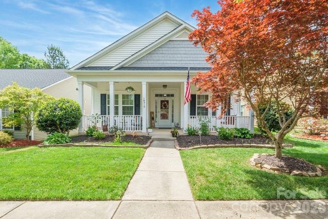 16515 Amberside Road E, Cornelius, NC 28031