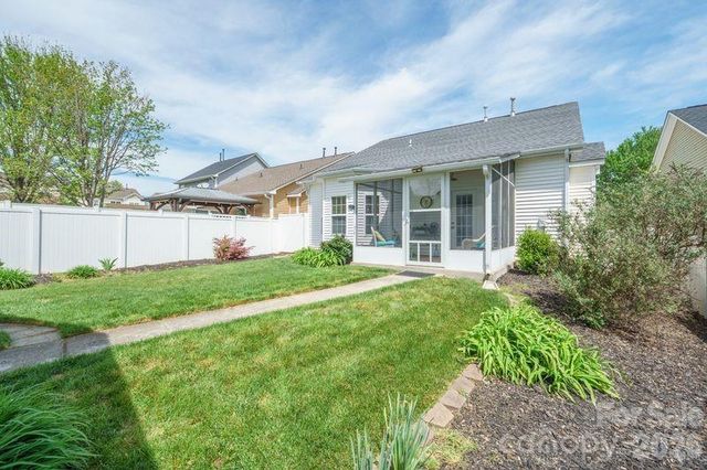 16515 Amberside Road E, Cornelius, NC 28031