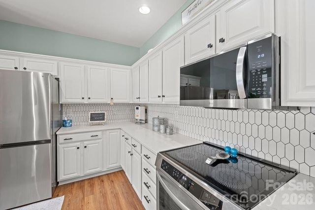 16515 Amberside Road E, Cornelius, NC 28031