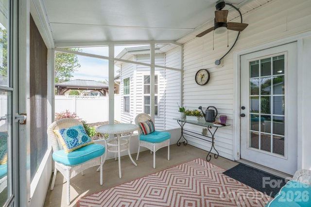 16515 Amberside Road E, Cornelius, NC 28031