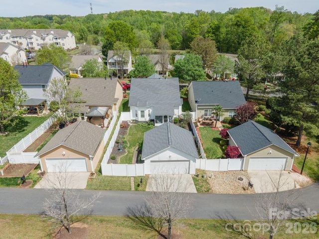 16515 Amberside Road E, Cornelius, NC 28031
