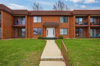 411 Crimson Drive NE 19, Cedar Rapids, IA 52402