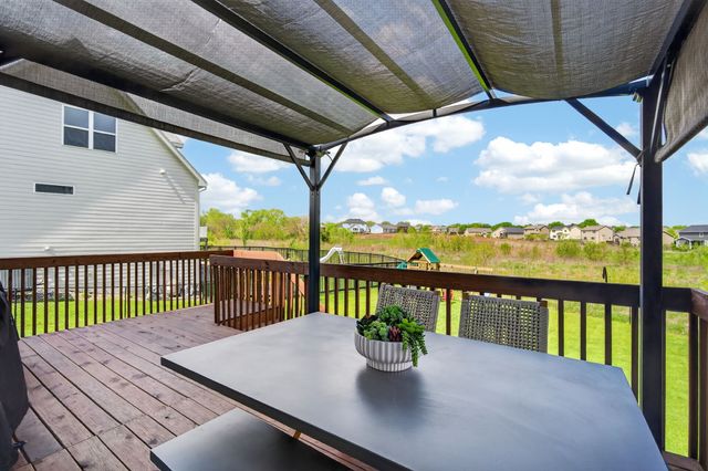 7618 NW 95th Court, Johnston, IA 50131
