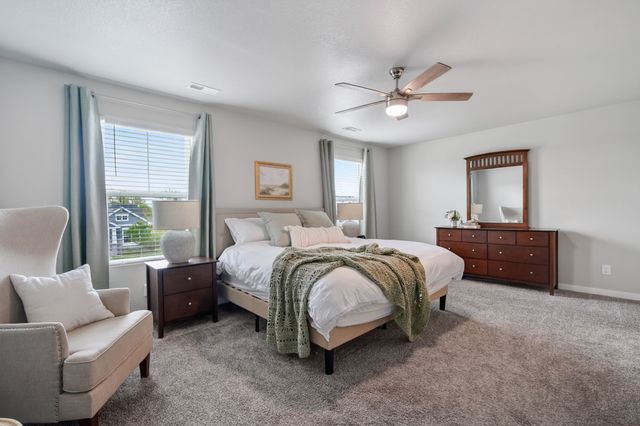7618 NW 95th Court, Johnston, IA 50131