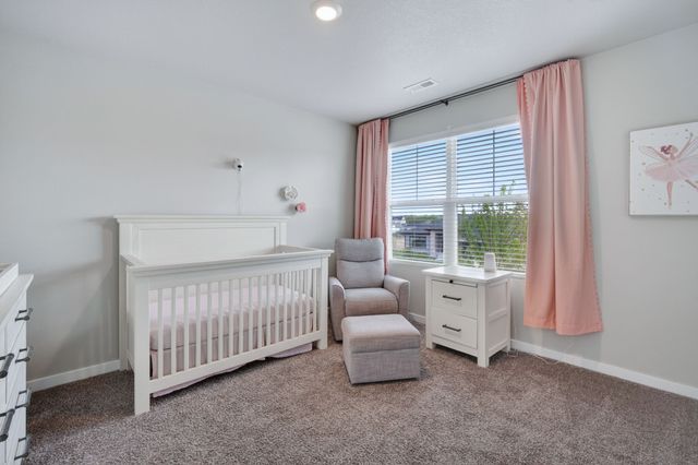 7618 NW 95th Court, Johnston, IA 50131