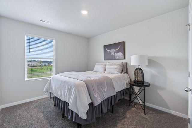 7618 NW 95th Court, Johnston, IA 50131