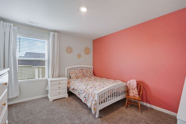 7618 NW 95th Court, Johnston, IA 50131