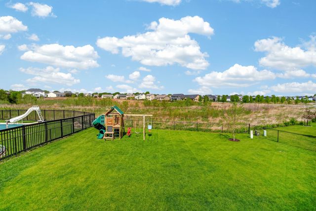 7618 NW 95th Court, Johnston, IA 50131