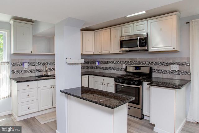 173 OLD CRANBURY RD, East Windsor, NJ 08512