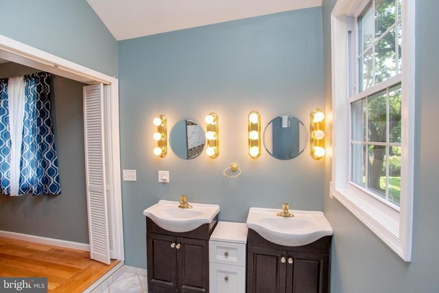 173 OLD CRANBURY RD, East Windsor, NJ 08512
