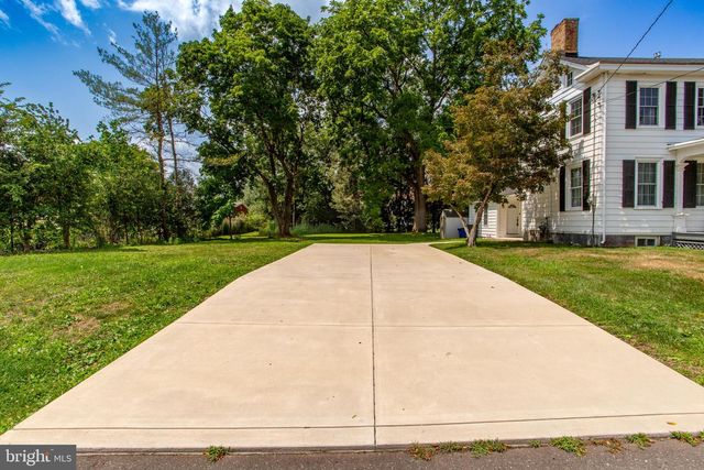 173 OLD CRANBURY RD, East Windsor, NJ 08512