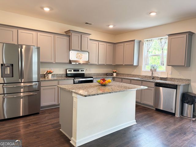 692 Whitman Lane, Stockbridge, GA 30281