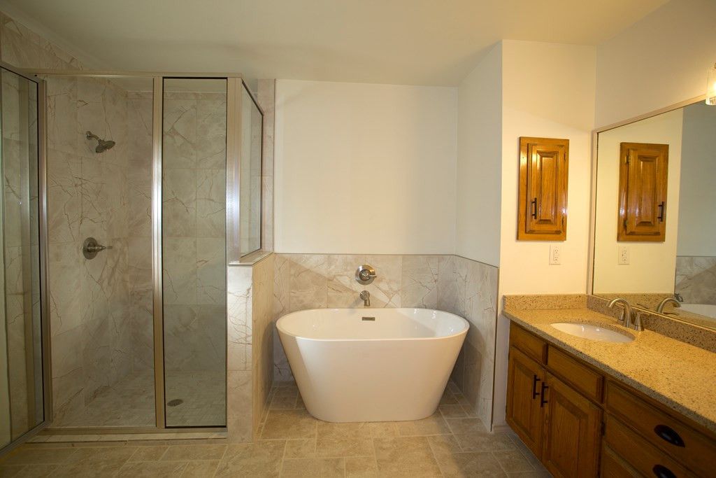 Image 10 of property listing at 3438 Grandview Drive, San Angelo, TX 76903