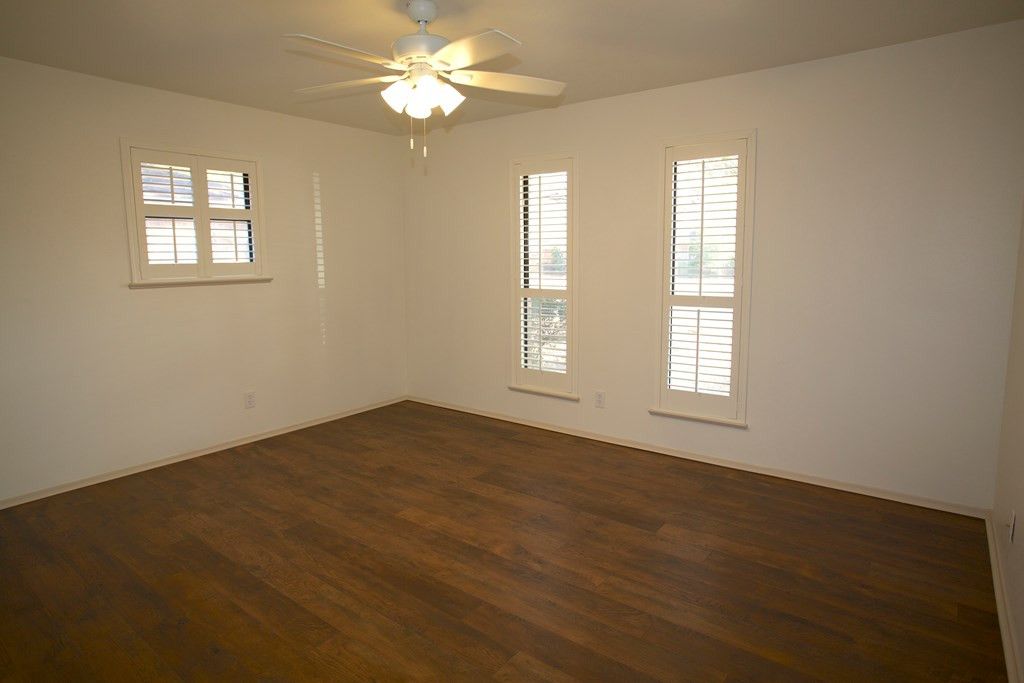 Image 13 of property listing at 3438 Grandview Drive, San Angelo, TX 76903