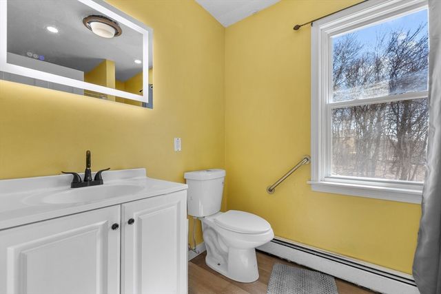 38 11th Ave, Haverhill, MA 01830