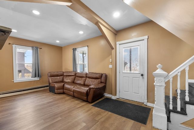 38 11th Ave, Haverhill, MA 01830