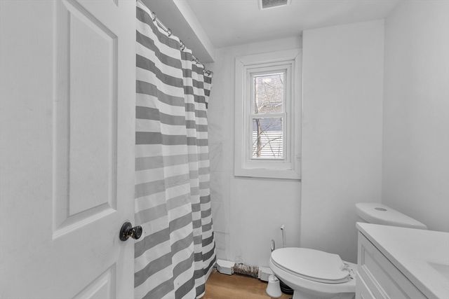 38 11th Ave, Haverhill, MA 01830