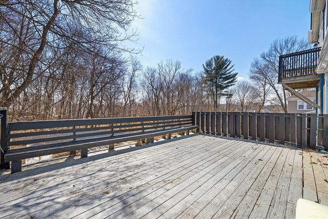 38 11th Ave, Haverhill, MA 01830