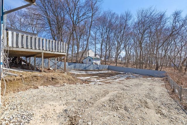 38 11th Ave, Haverhill, MA 01830