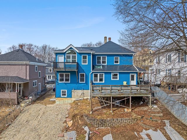 38 11th Ave, Haverhill, MA 01830