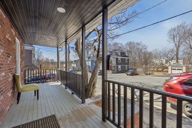 38 11th Ave, Haverhill, MA 01830