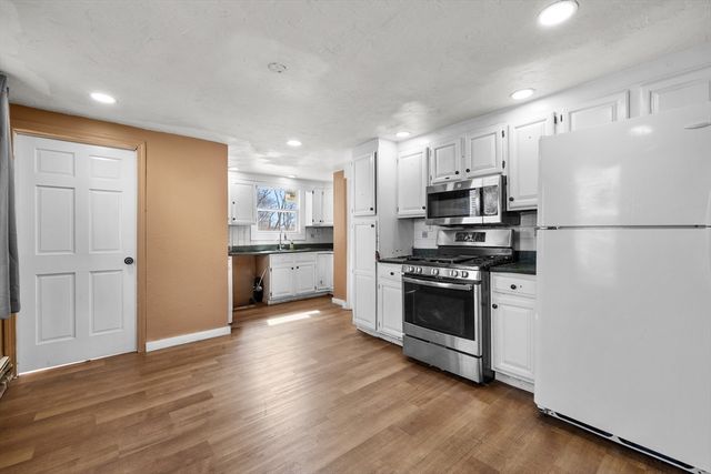 38 11th Ave, Haverhill, MA 01830