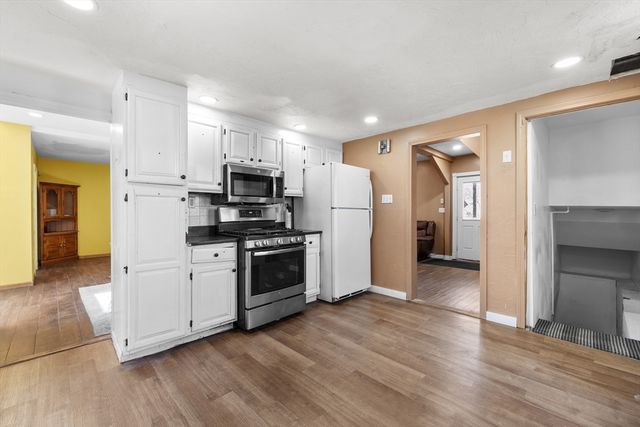 38 11th Ave, Haverhill, MA 01830