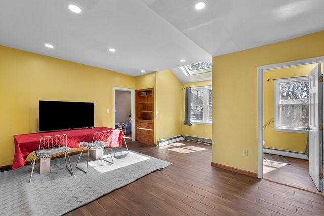 38 11th Ave, Haverhill, MA 01830