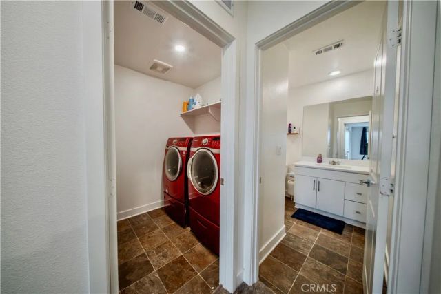 364 Castaic Way, Rialto, CA 92377