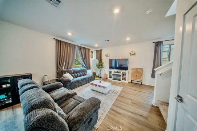 364 Castaic Way, Rialto, CA 92377