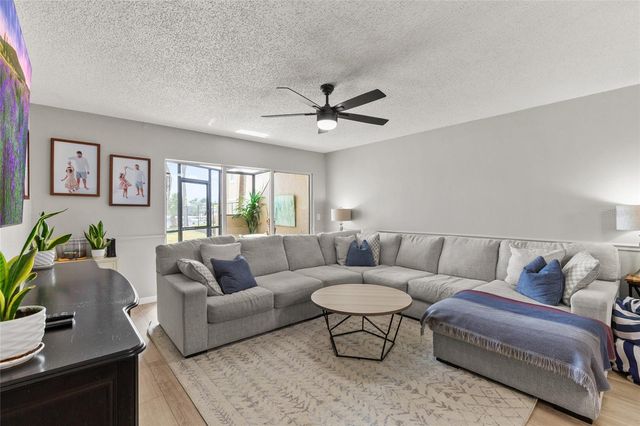 1028 APOLLO BEACH BOULEVARD 21, Apollo Beach, FL 33572