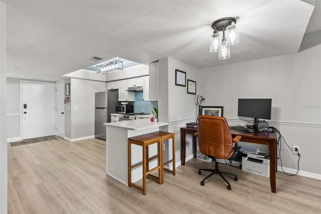 1028 APOLLO BEACH BOULEVARD 21, Apollo Beach, FL 33572