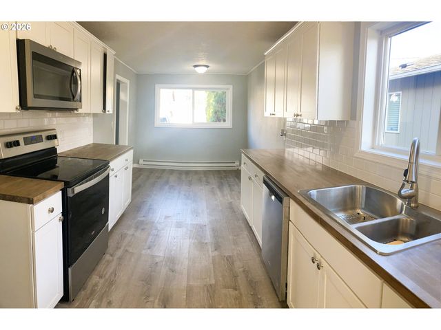 507 CLARK St, Kelso, WA 98626