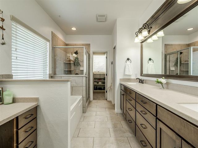 9105 NW 89th Street, Yukon, OK 73099