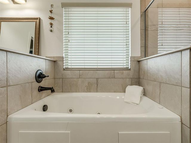 9105 NW 89th Street, Yukon, OK 73099