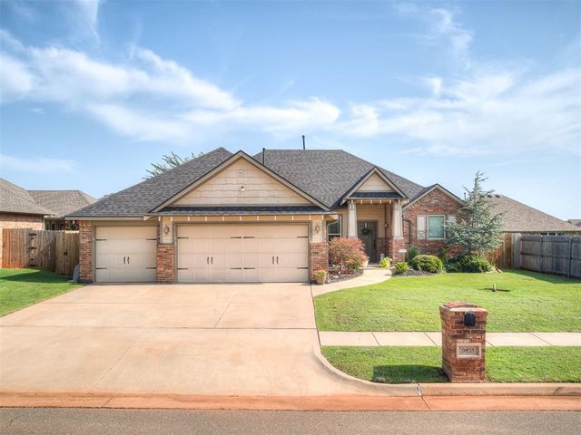 9105 NW 89th Street, Yukon, OK 73099
