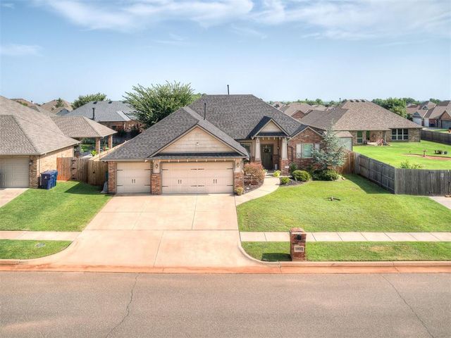 9105 NW 89th Street, Yukon, OK 73099