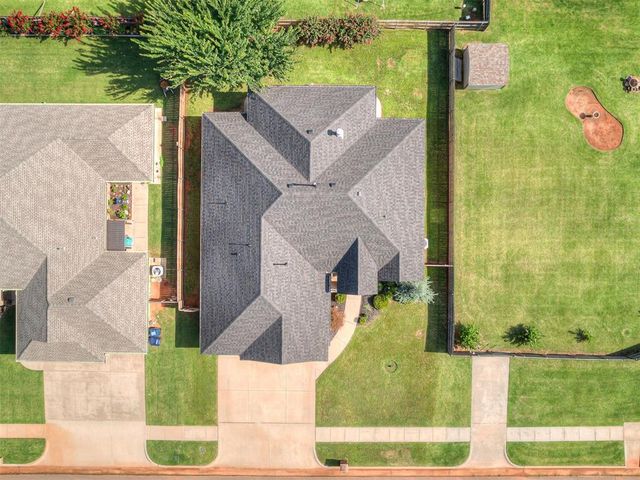 9105 NW 89th Street, Yukon, OK 73099