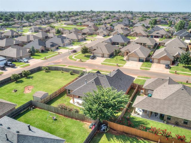 9105 NW 89th Street, Yukon, OK 73099