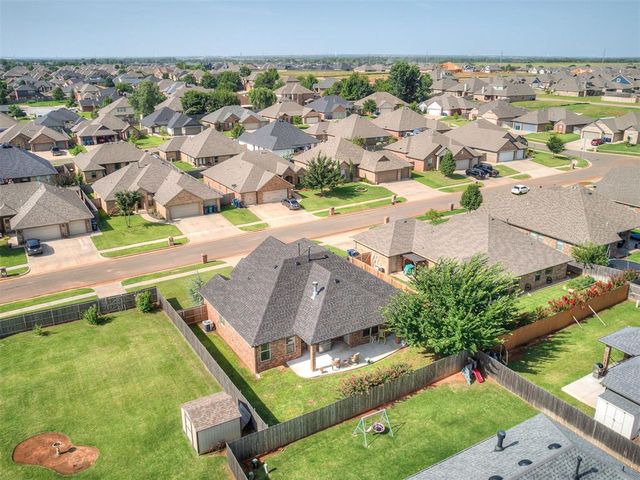 9105 NW 89th Street, Yukon, OK 73099