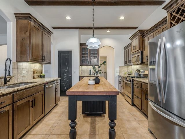 9105 NW 89th Street, Yukon, OK 73099