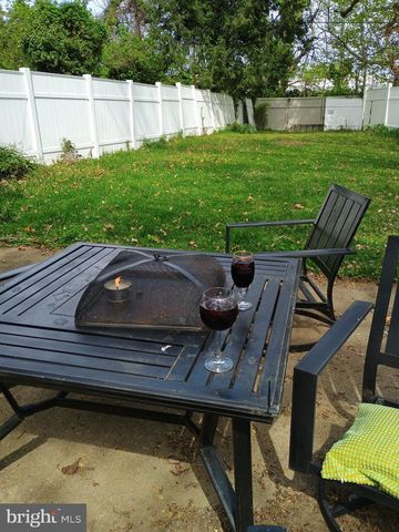 6421 CEDONIA AVE, Baltimore, MD 21206