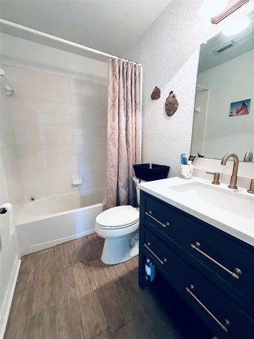 333 Lake Point, Comanche, TX 76442