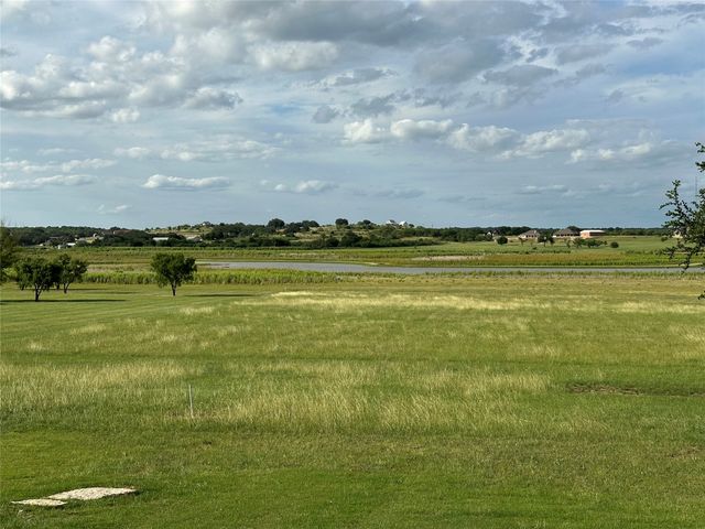 333 Lake Point, Comanche, TX 76442