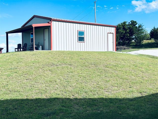 333 Lake Point, Comanche, TX 76442