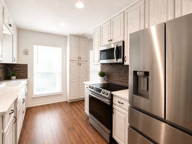 333 Lake Point, Comanche, TX 76442